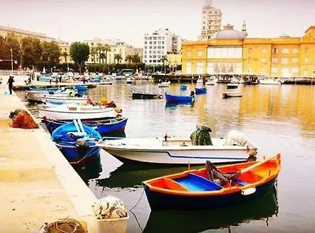 아파트 Comfort As Usual *