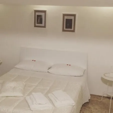 Comfort As Usual 아파트 바리